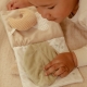 LITTLE DUTCH minkšta pojūčių knygelė NEWBORN NATURALS BEIGE